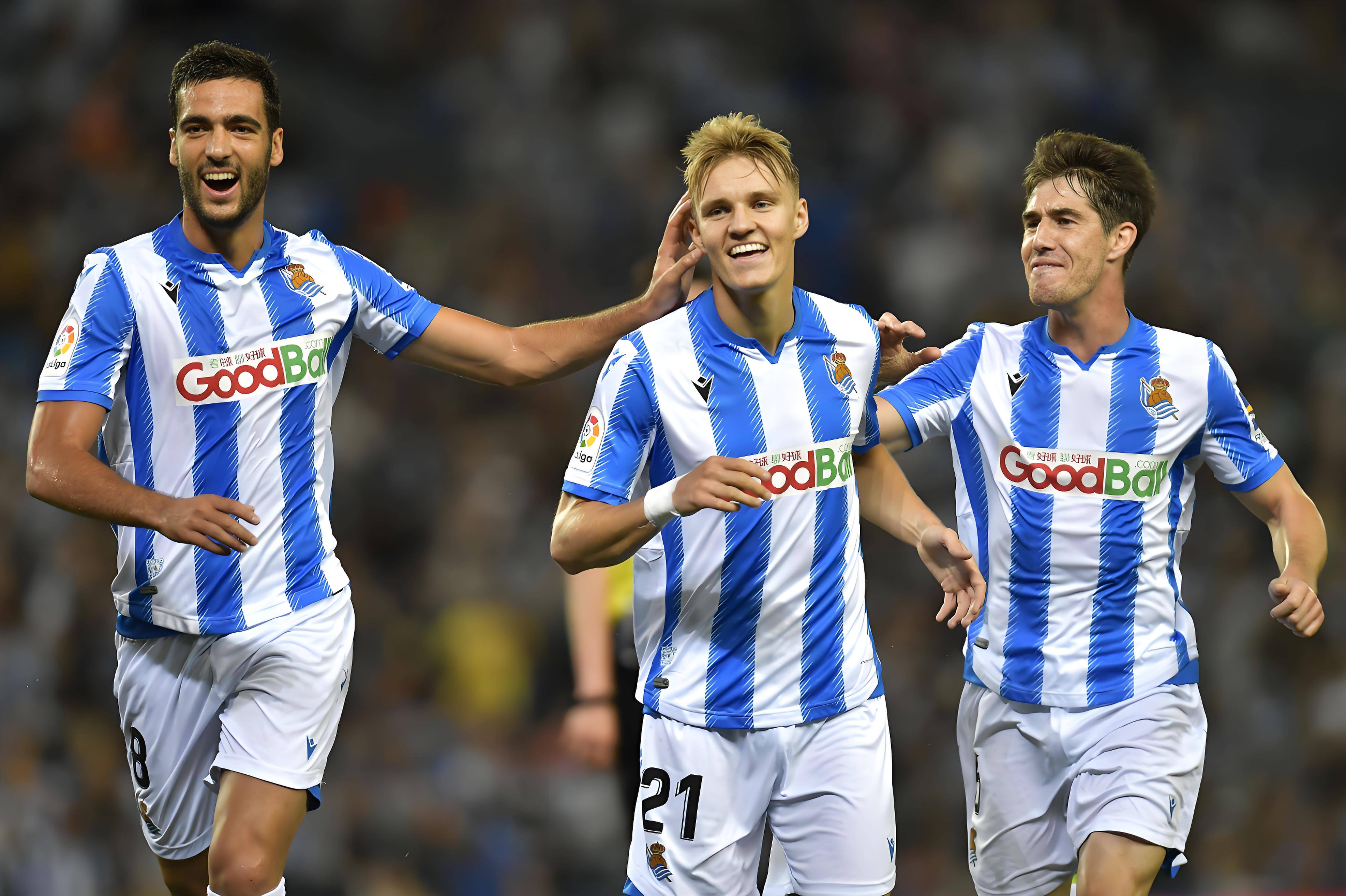 马德里竞技逆转韩国，奥亚尔萨瓦尔扛起全队