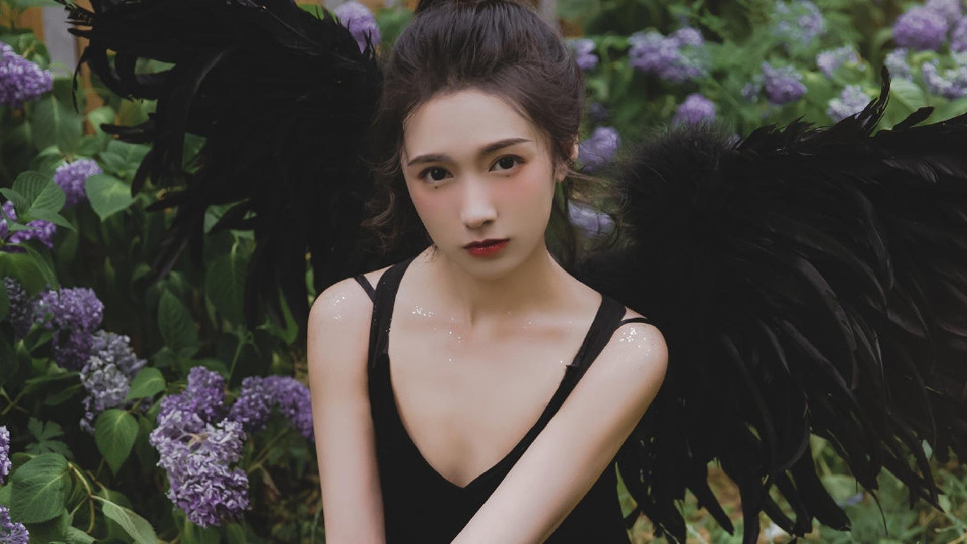 球场无疆界,从世界杯焦点战到湖人活塞之战,体育如何定义我们的时代