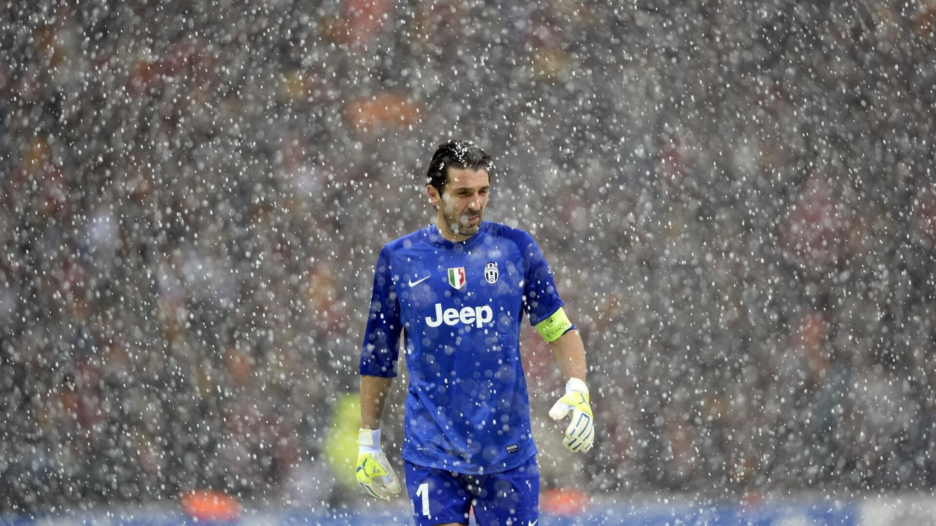 末节风暴！金玟哉一锤定音，曼联神奇逆转希腊劲旅