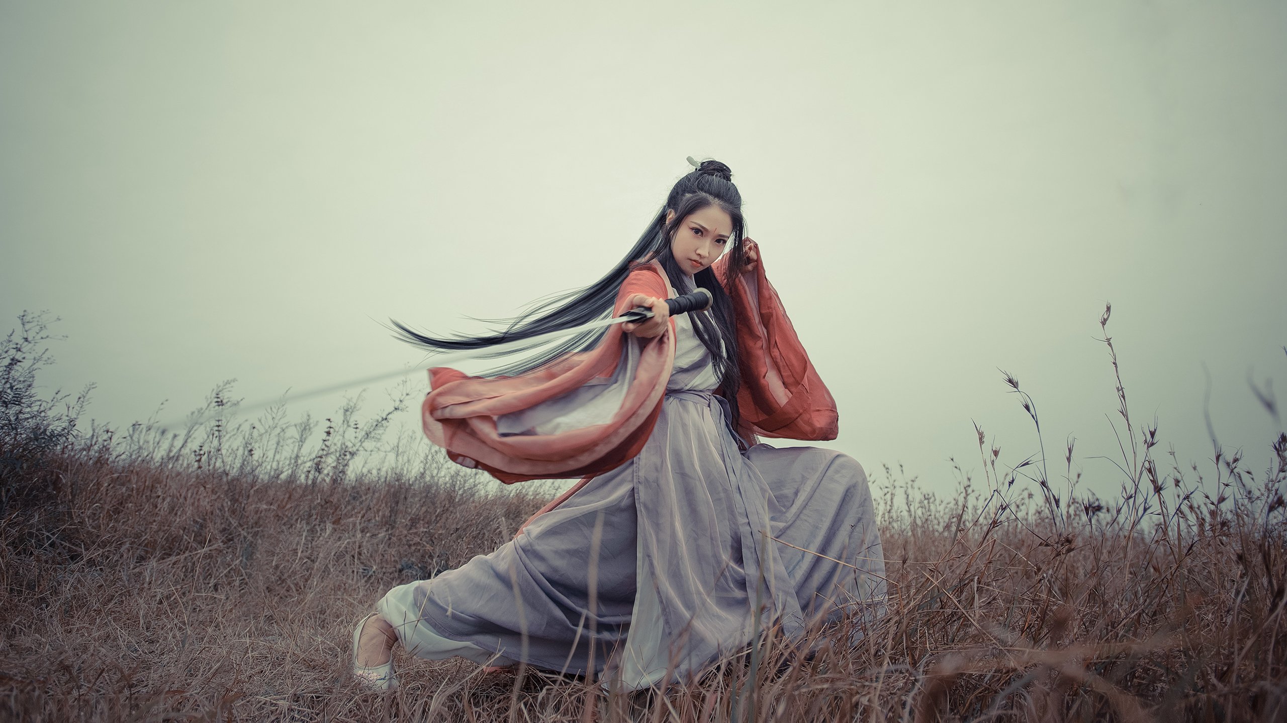 沉默的铜墙铁壁,与一个民族的胜利狂欢