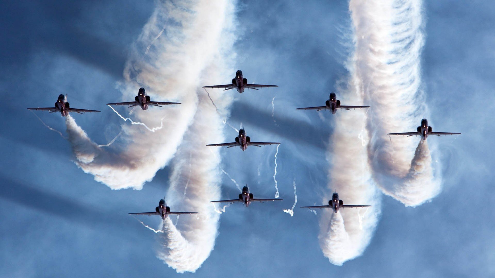 冷门的尊严与巨星的掌控，现代足球胜利的两种法门