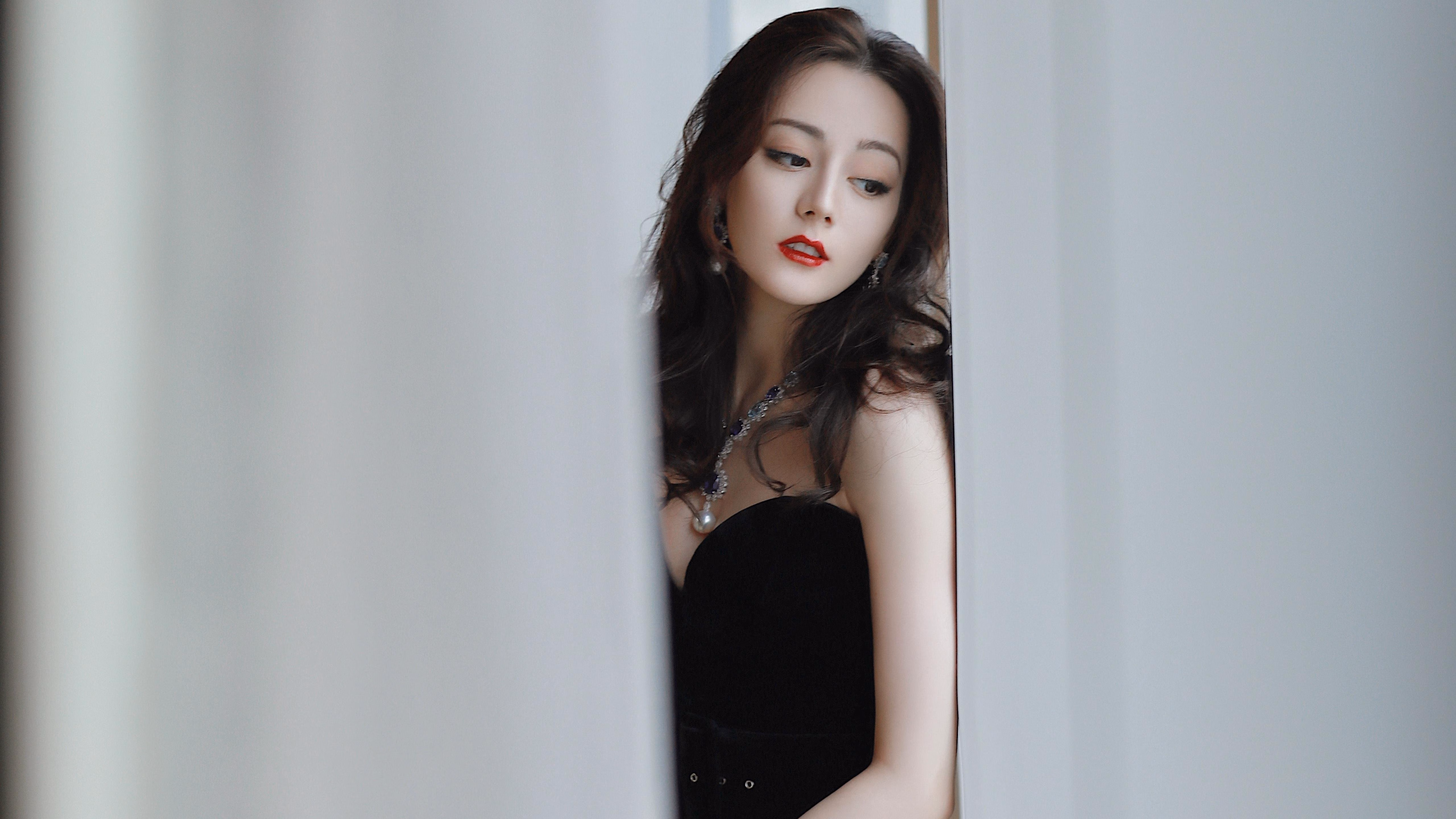 双星闪耀！杰伦格林关键时刻英雄式演出，雷霆全面压制击退鹈鹕