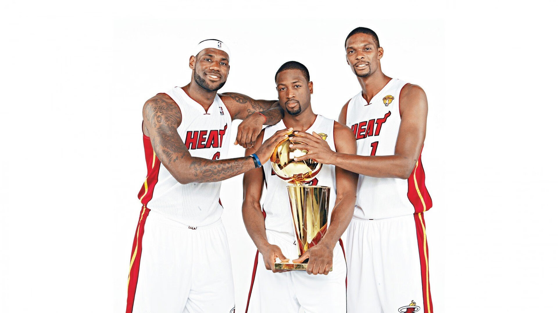 引擎轰鸣与篮网风暴,一场跨越维度的冠军争夺战