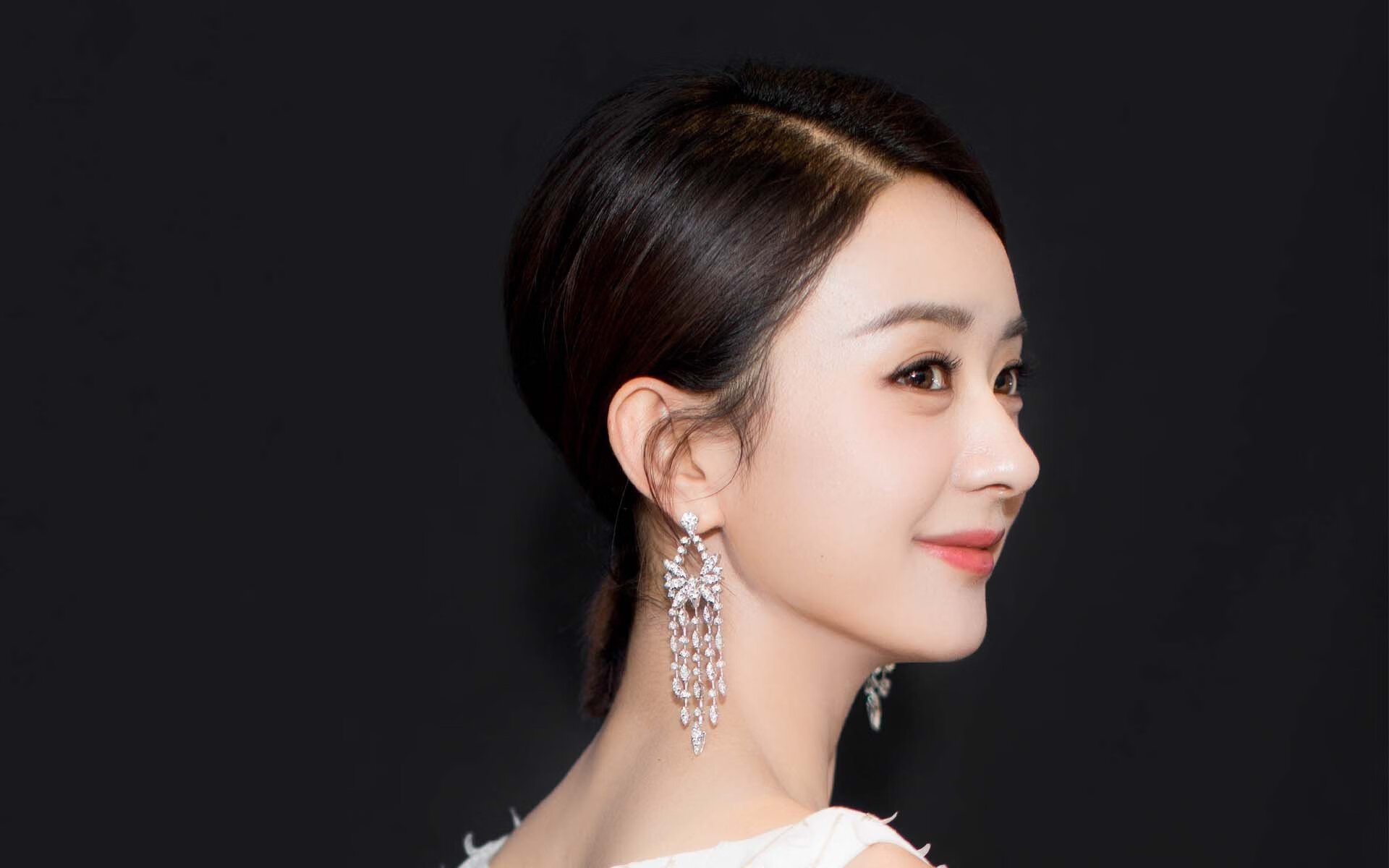 当巴萨基因击穿乌拉圭铁壁，凯恩如何成为那枚最锋利的战术钥匙