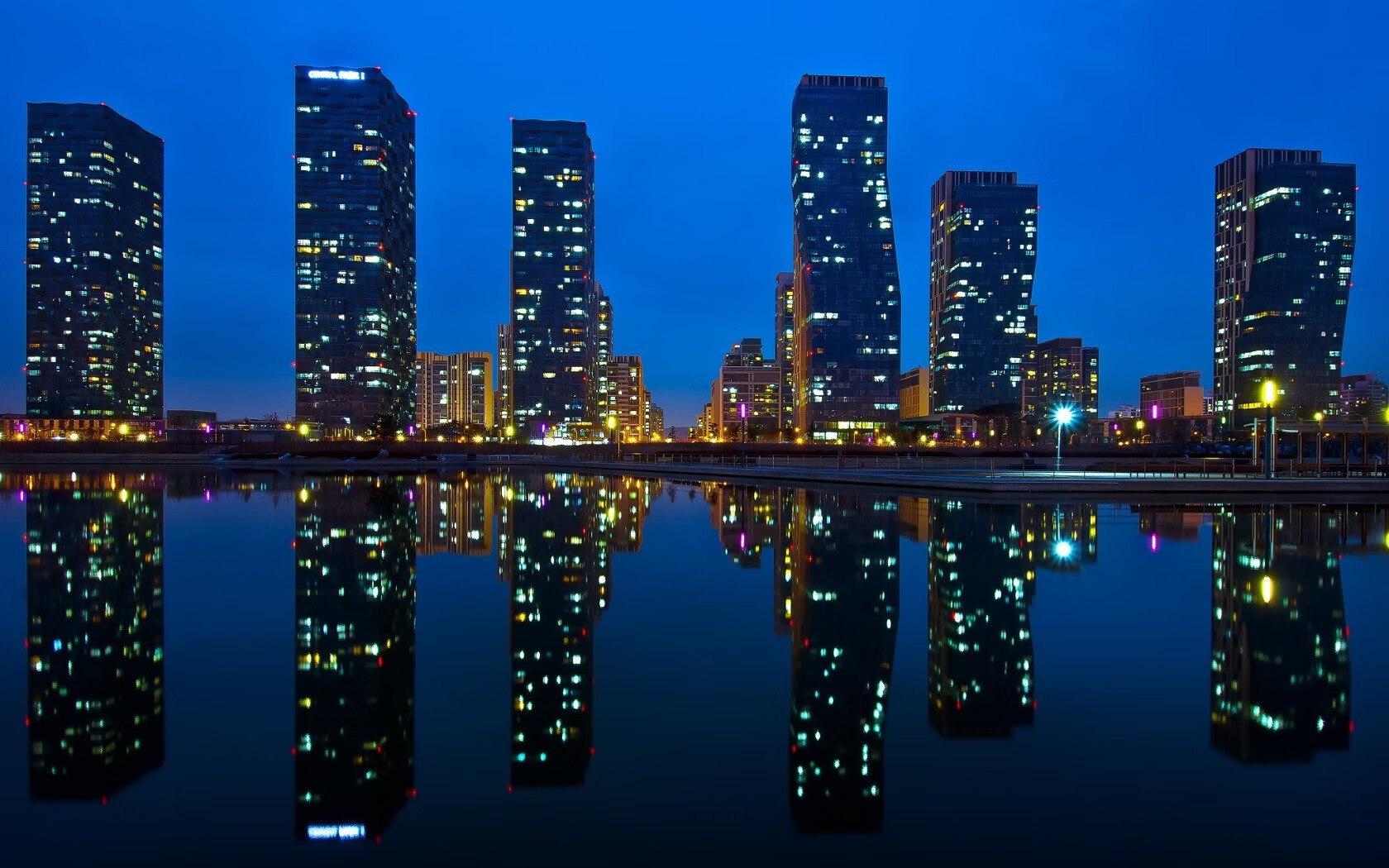 霍勒迪，无惧热火炙烤，末节15分铸就鹰之傲骨