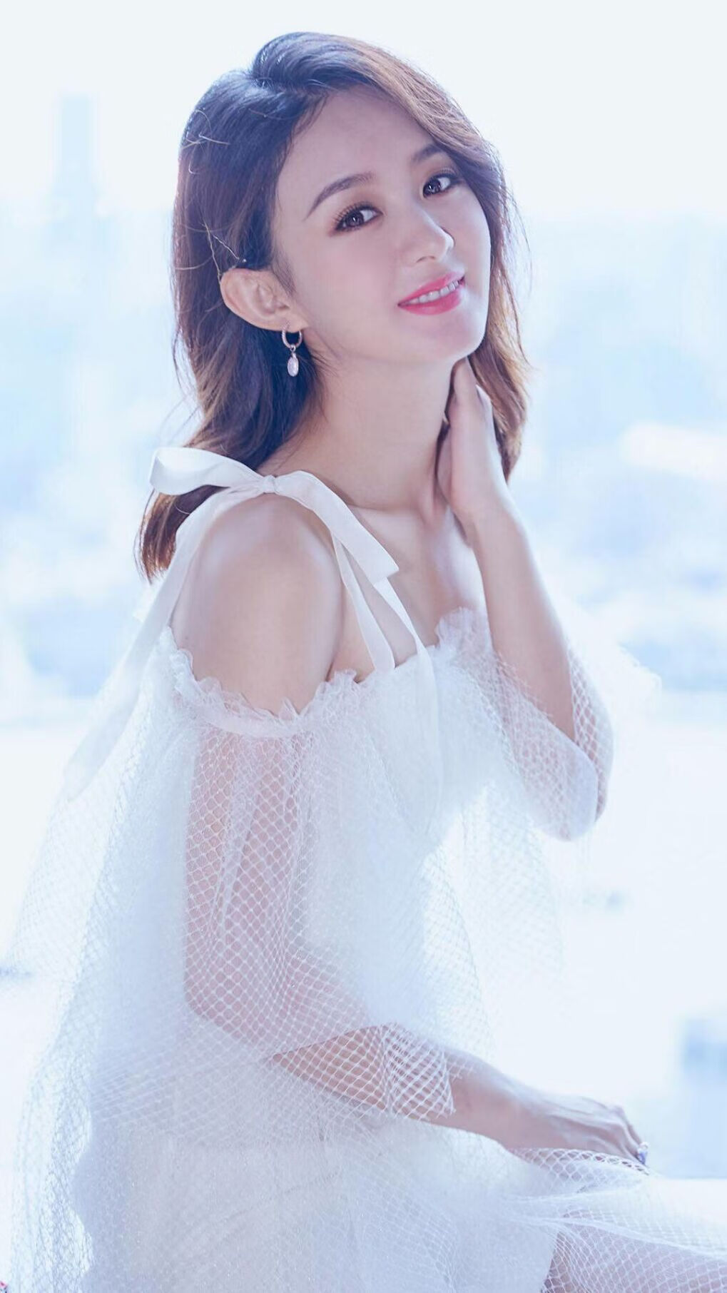 双子星对决，蓝白风暴再起，莱比锡红牛映照现代足球多维图景